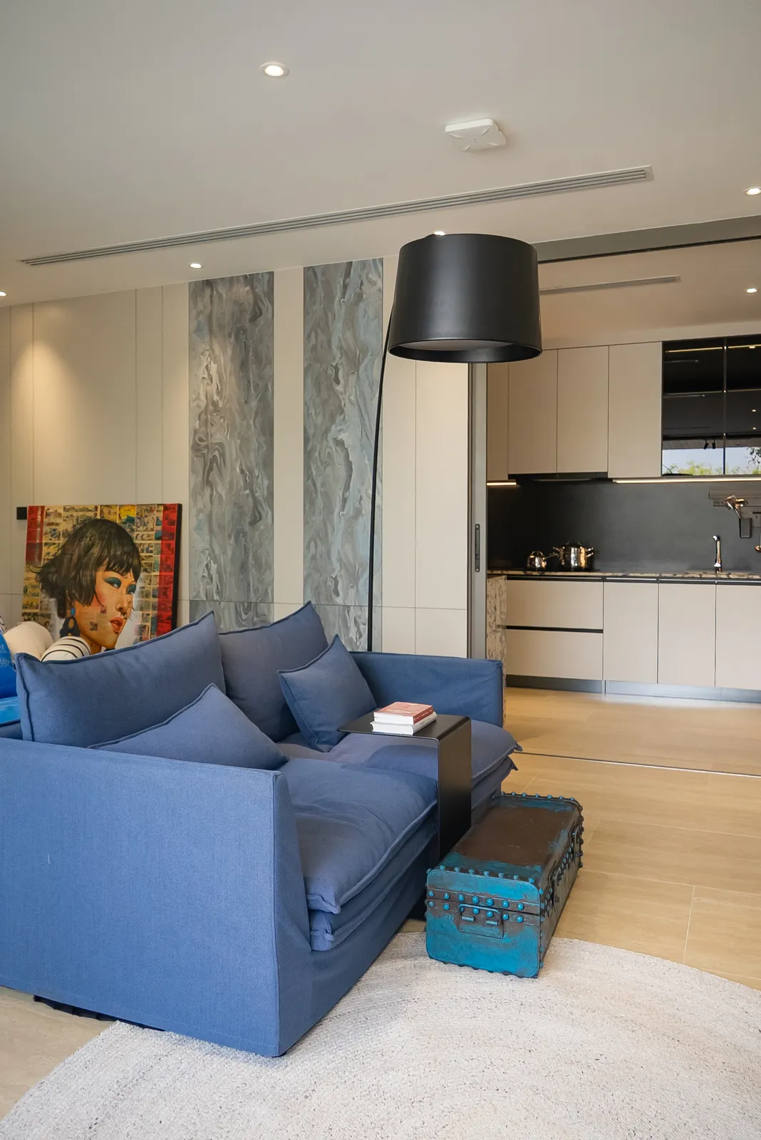 Lounge zone of the show unit